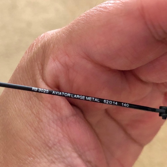 Ray-Ban RB3025 Black Large Metal Aviator Sunglasses - Picture 10 of 14